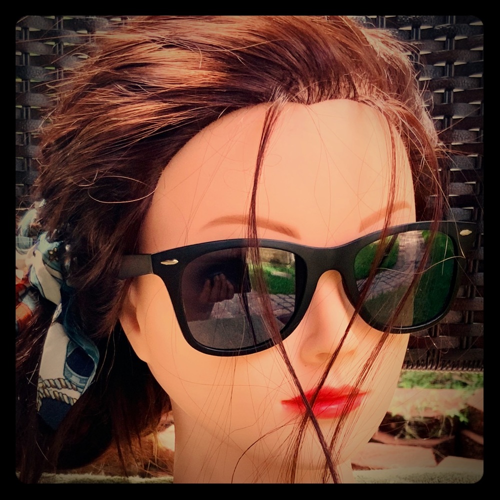 Black Polarized Women's Sunglasses